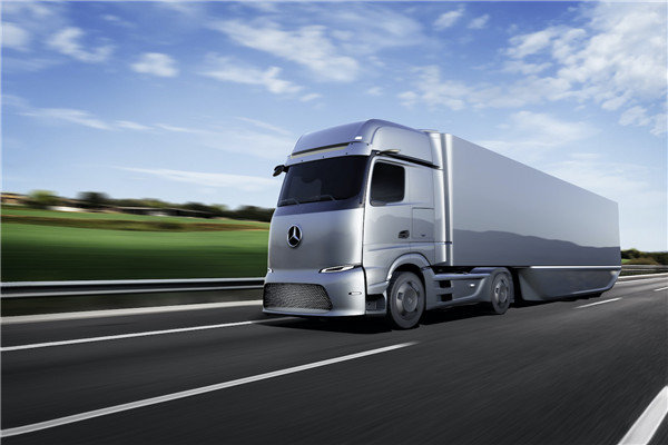 塑造运输的当下与未来：戴姆勒旗下梅赛德斯-奔驰卡车创新技术与产品亮相