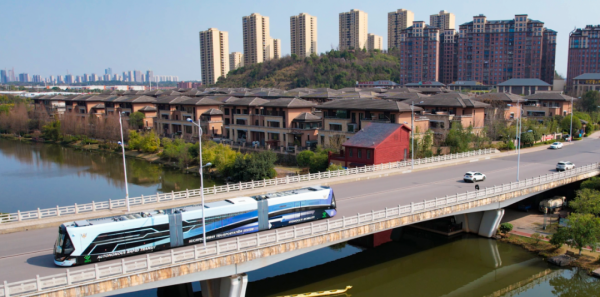 中国首辆氢能智轨电车出口，氢能轨道交通应用持续“升温”